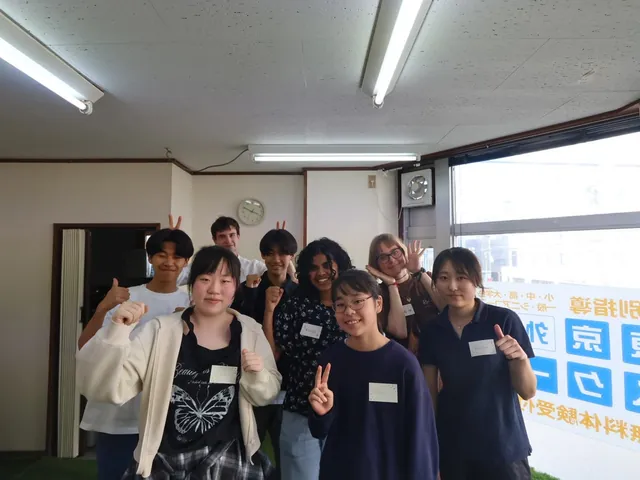 国際交流イベント｜Bセッションの参加者と海外の先生の集合写真